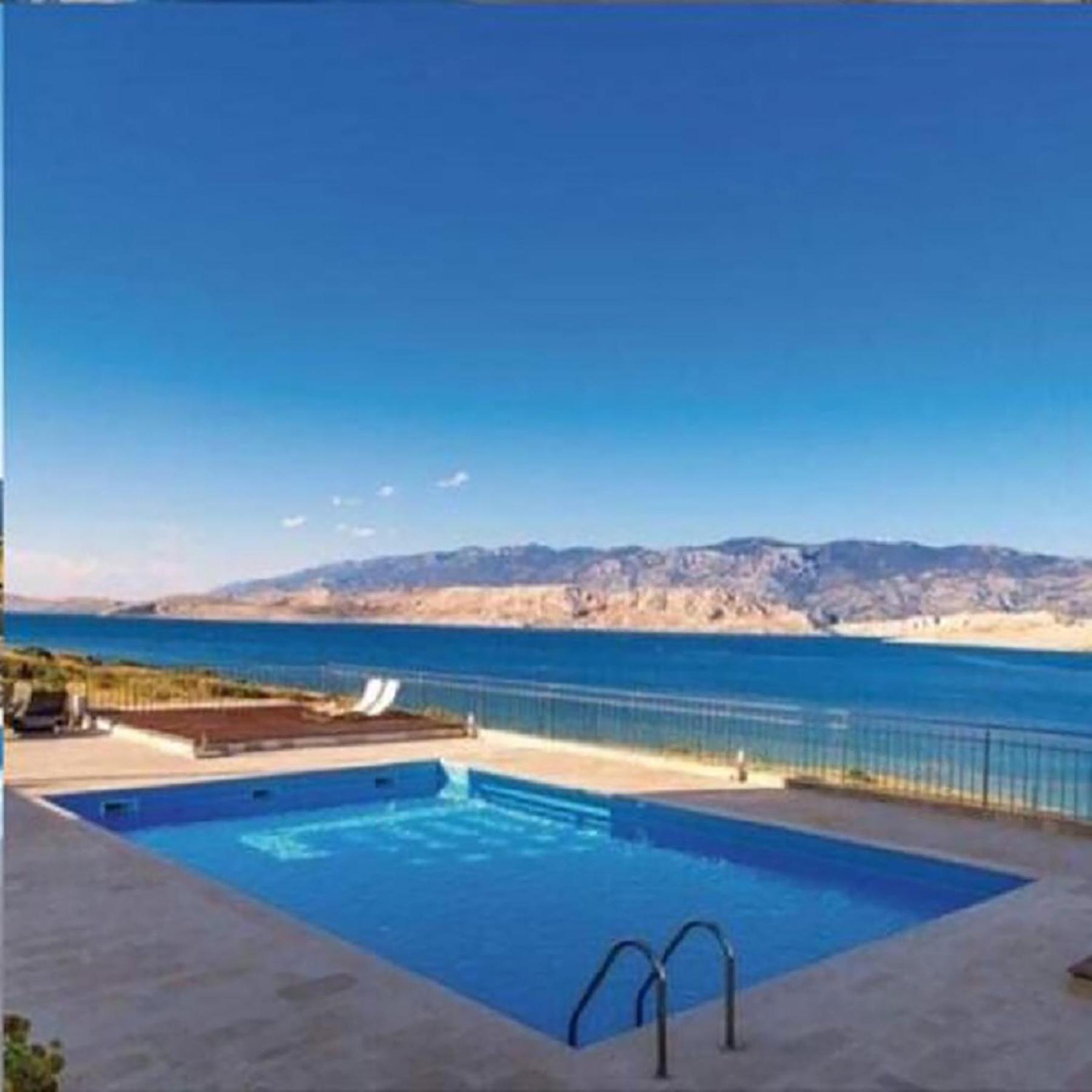Sea View & Pool Studio Паг Экстерьер фото
